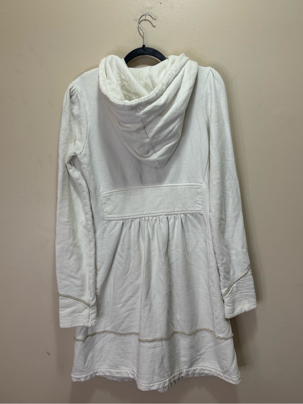 Prairie Underground
Long Cloak Hoodie in
Cream - Picture 7 of 7